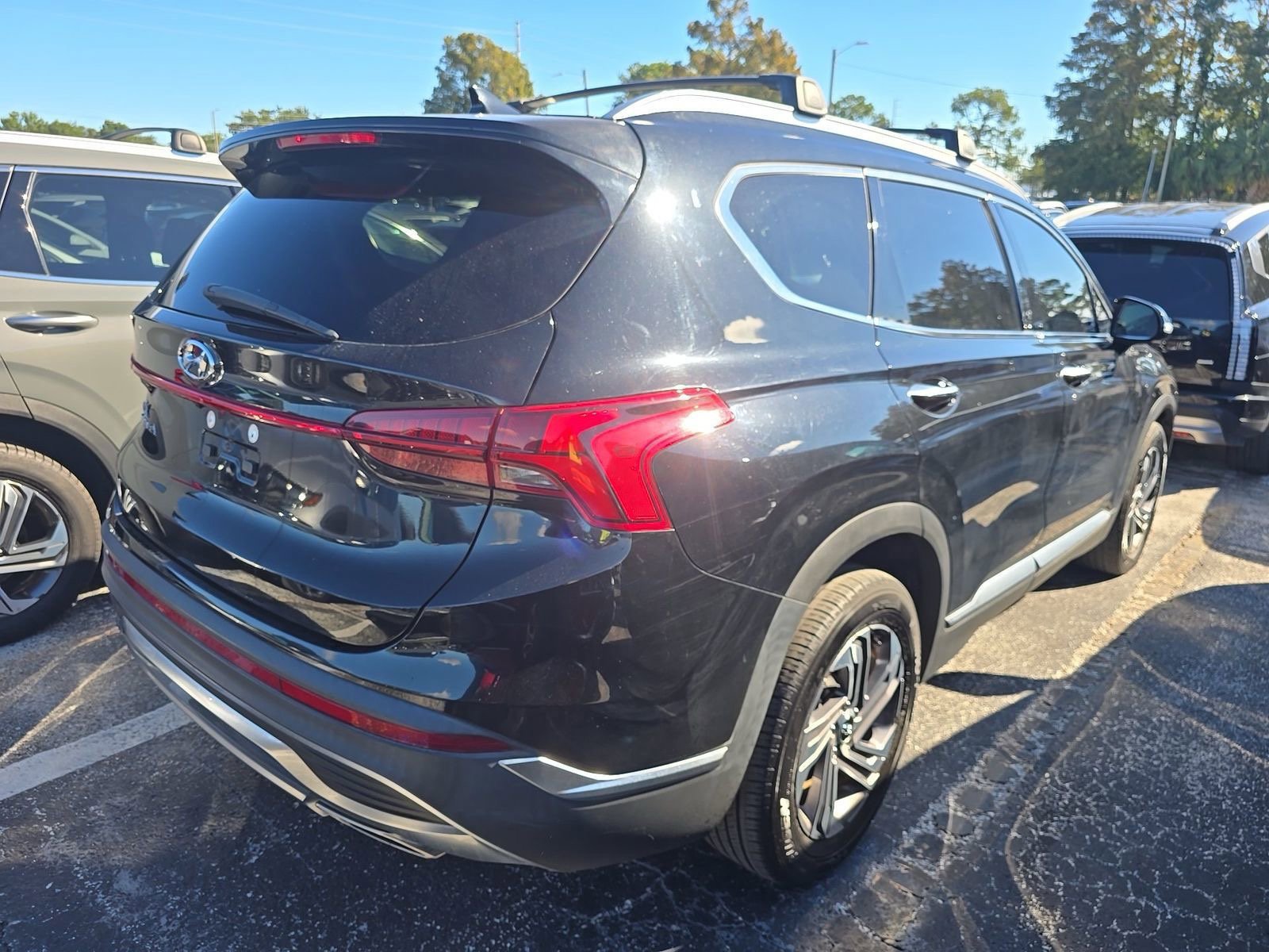 Used 2023 Hyundai Santa Fe SEL w/ Premium Package FWD image 11