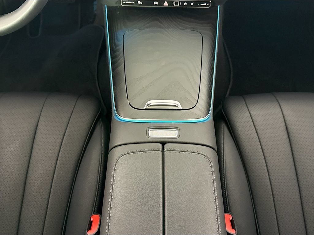 Used 2025 Mercedes-Benz E 350 Sedan image 14
