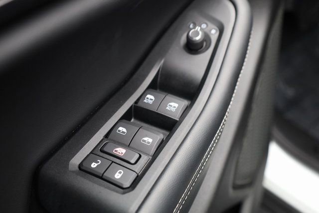 Used 2025 Jeep Grand Cherokee L Laredo w/ Luxury Tech Group I image 15