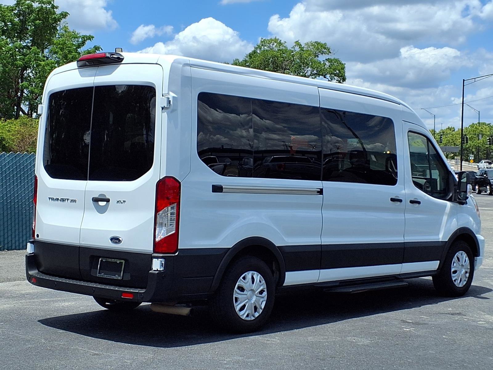 Used 2022 Ford Transit 350 XLT RWD image 29