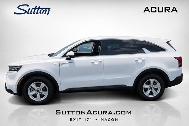 Used 2023 Kia Sorento LX FWD image 2