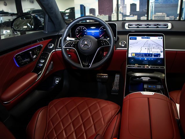 Certified 2025 Mercedes-Benz S 580 4MATIC Sedan image 17