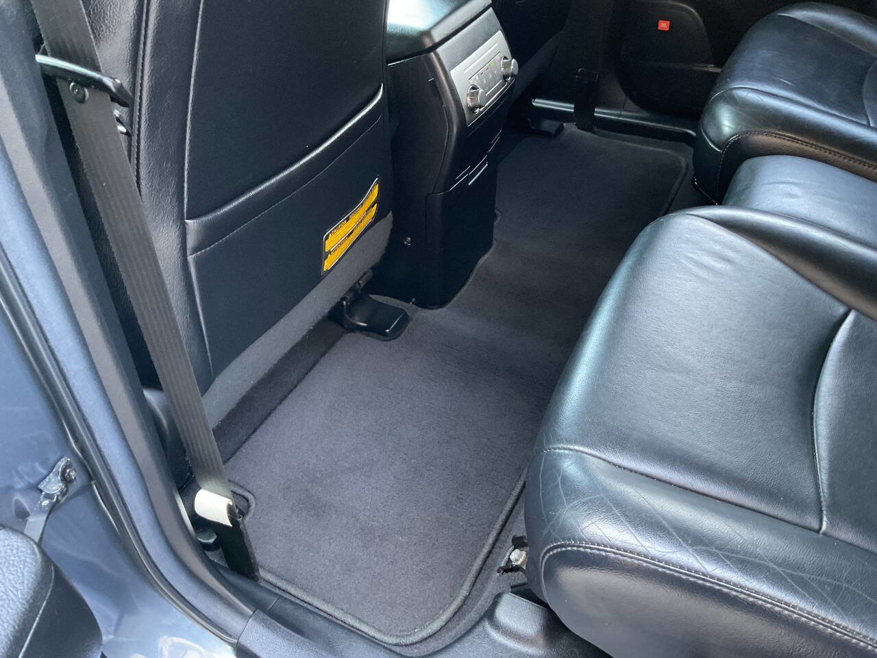 Used 2012 Toyota Highlander SE w/ Tow Pkg AWD/4WD image 36