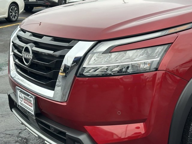 Certified 2023 Nissan Pathfinder SL image 9