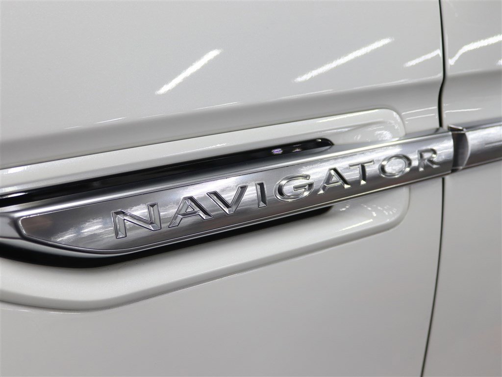 Used 2020 Lincoln Navigator L Reserve w/ Luxury Package image 8