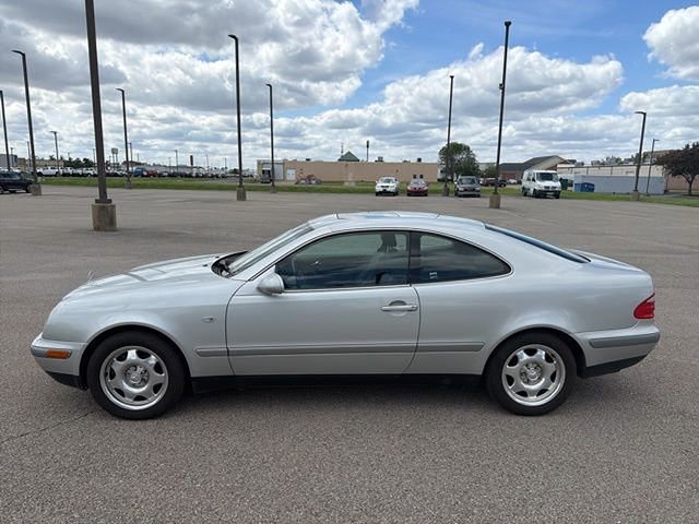 Used 1999 Mercedes-Benz CLK 320 Coupe image 3