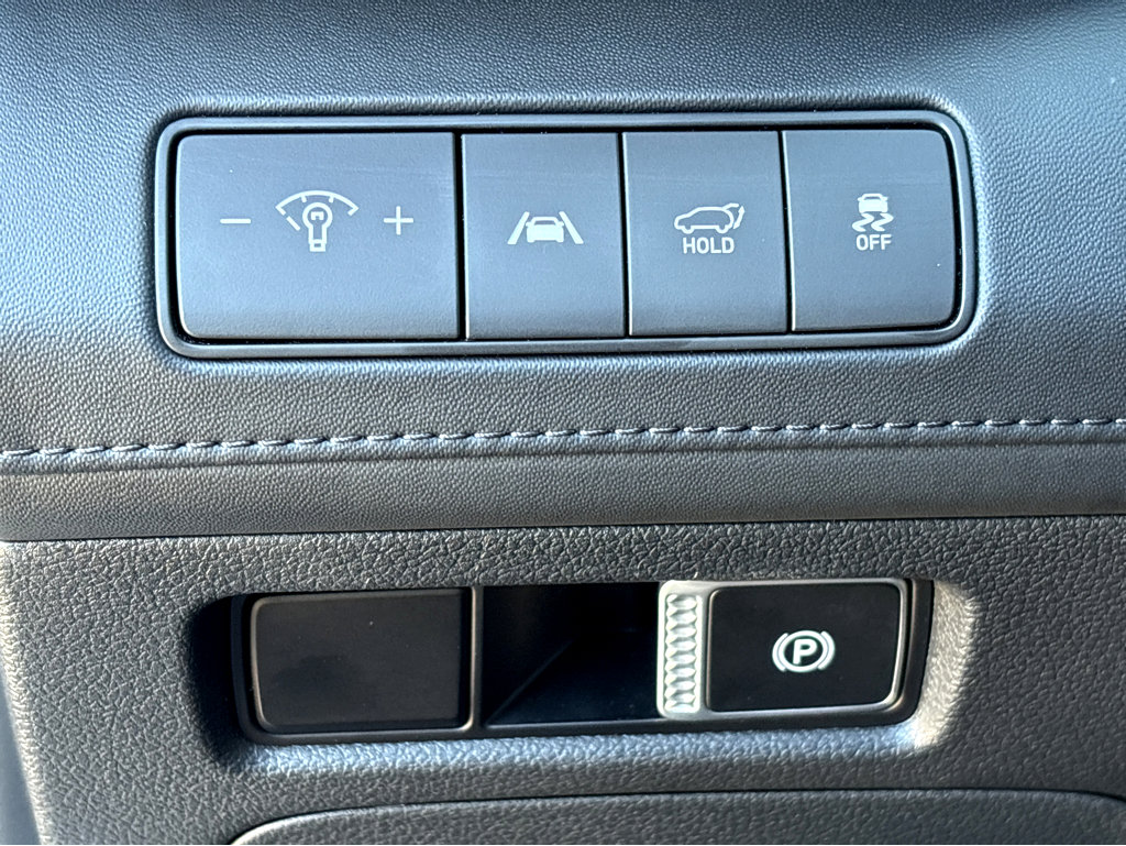 Used 2022 Hyundai Santa Fe Limited image 14