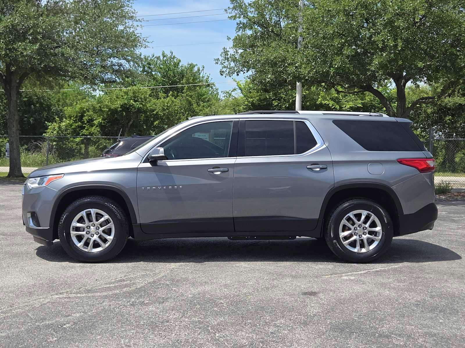 Used 2018 Chevrolet Traverse LT FWD image 4