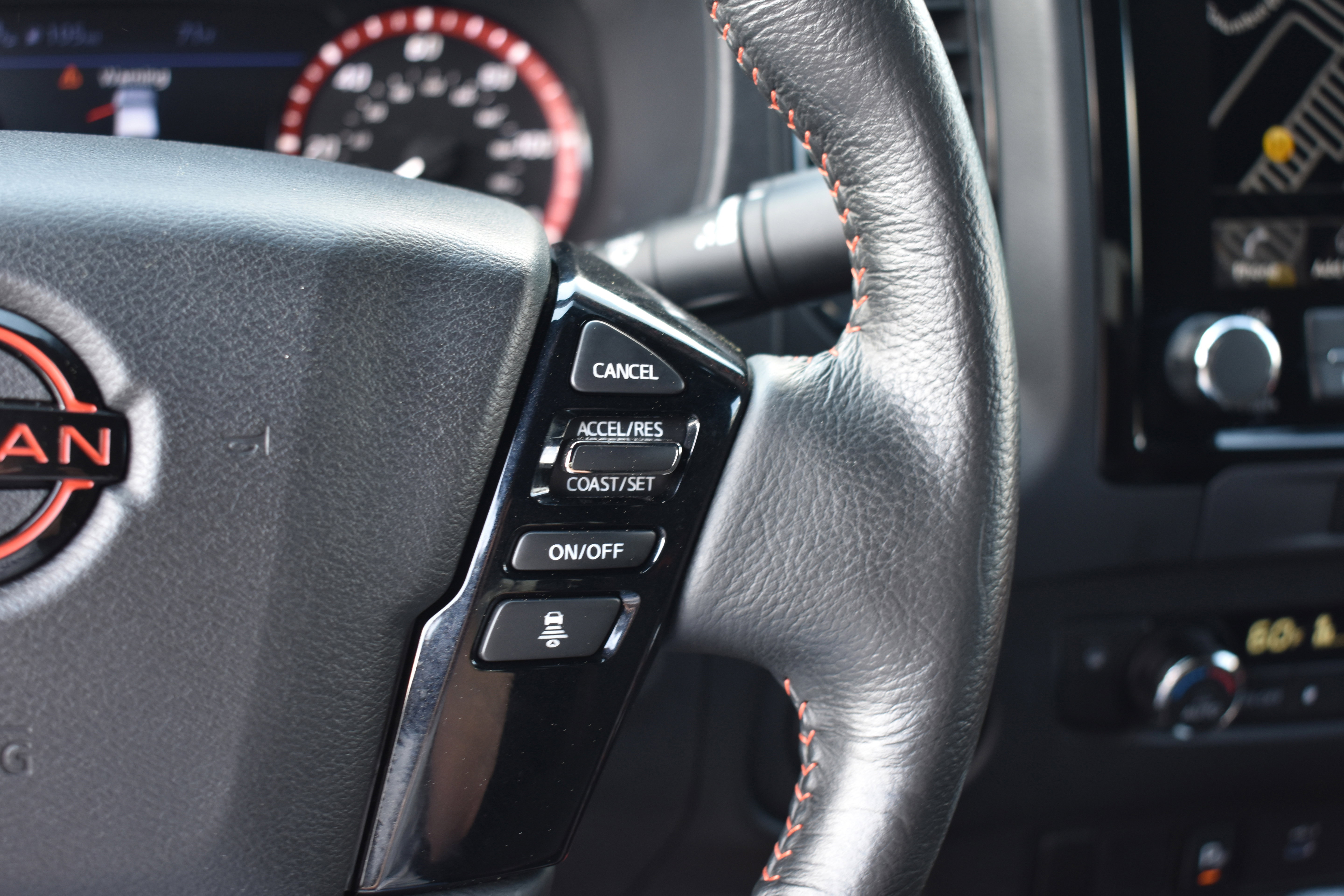 Used 2023 Nissan Frontier Pro-X w/ Technology Package image 14