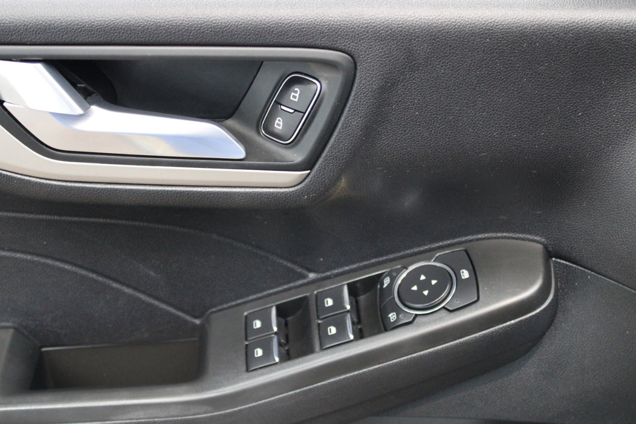 Used 2021 Ford Escape SEL image 13