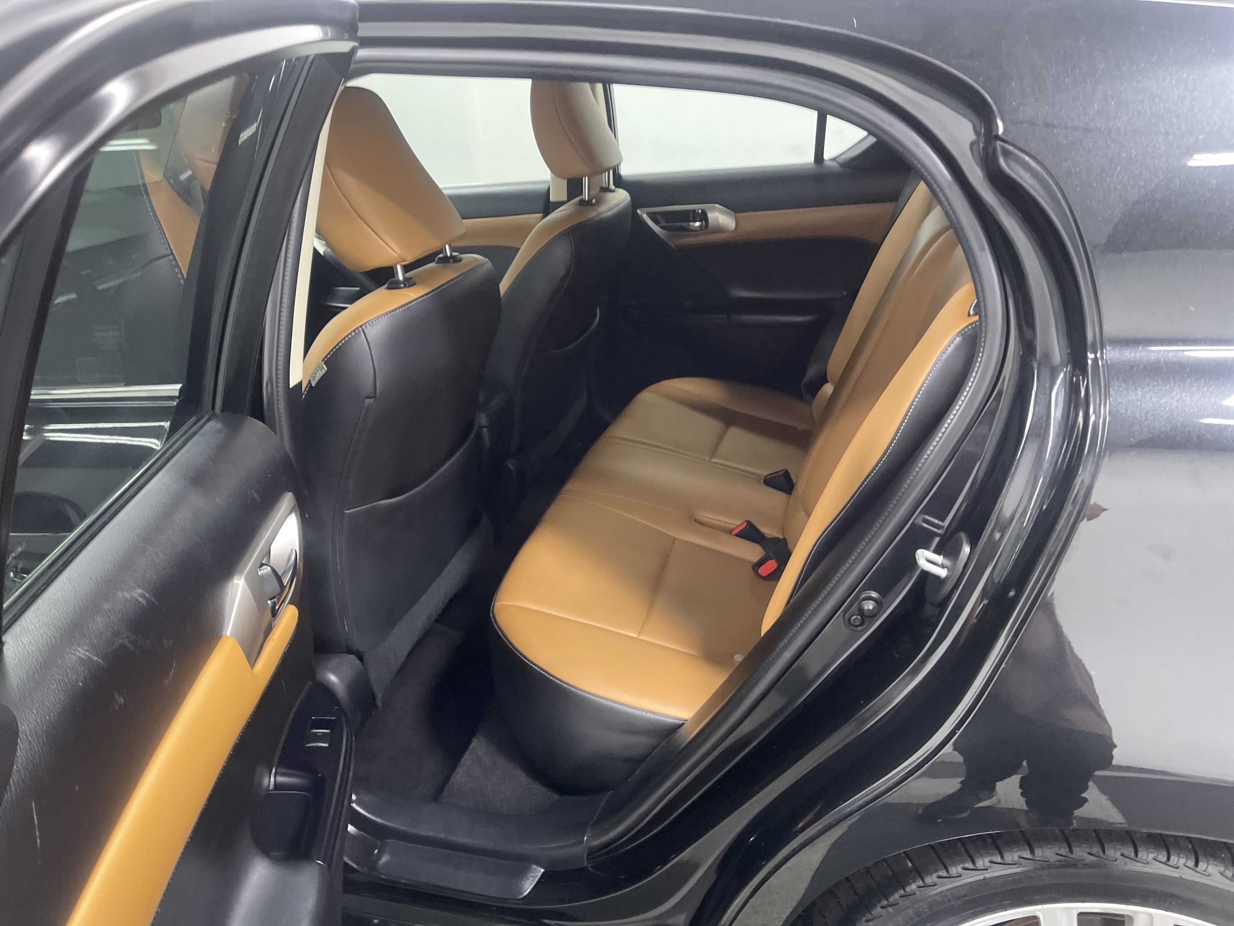 Used 2017 Lexus CT 200h w/ Accessory Package 2 image 13