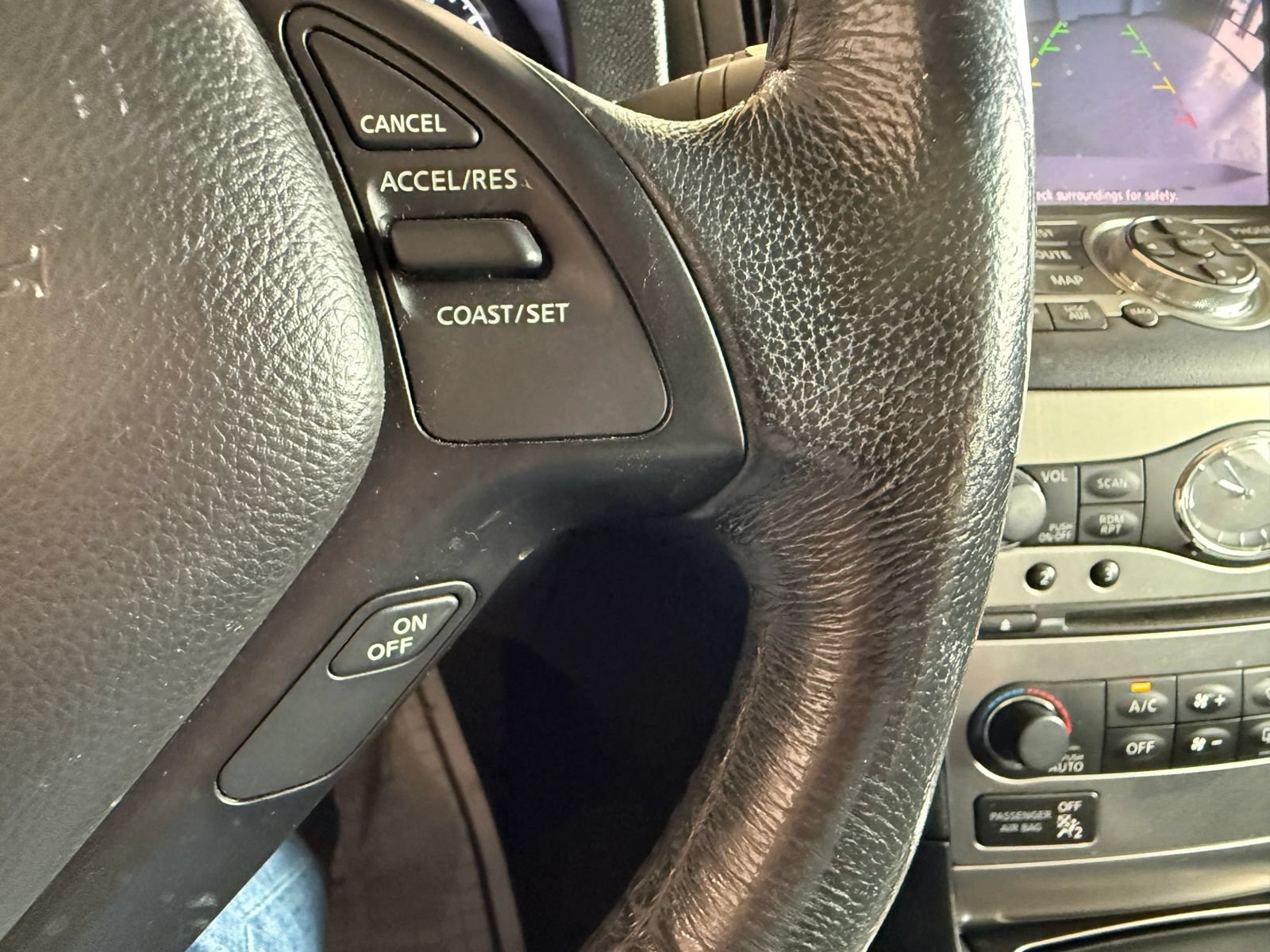 Used 2015 INFINITI Q40 w/ Navigation Package RWD image 21