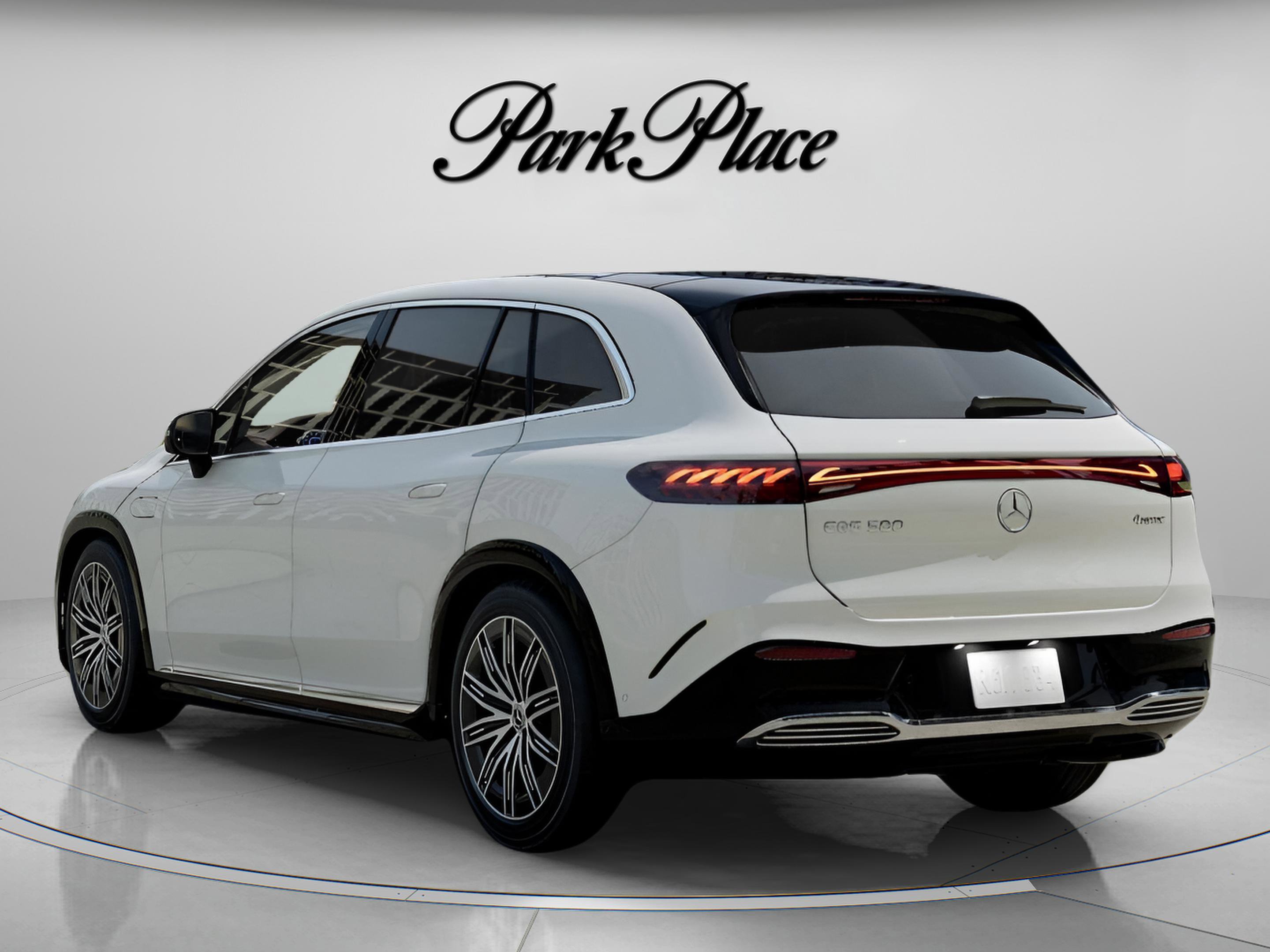 Used 2023 Mercedes-Benz EQS 580 4MATIC SUV image 14
