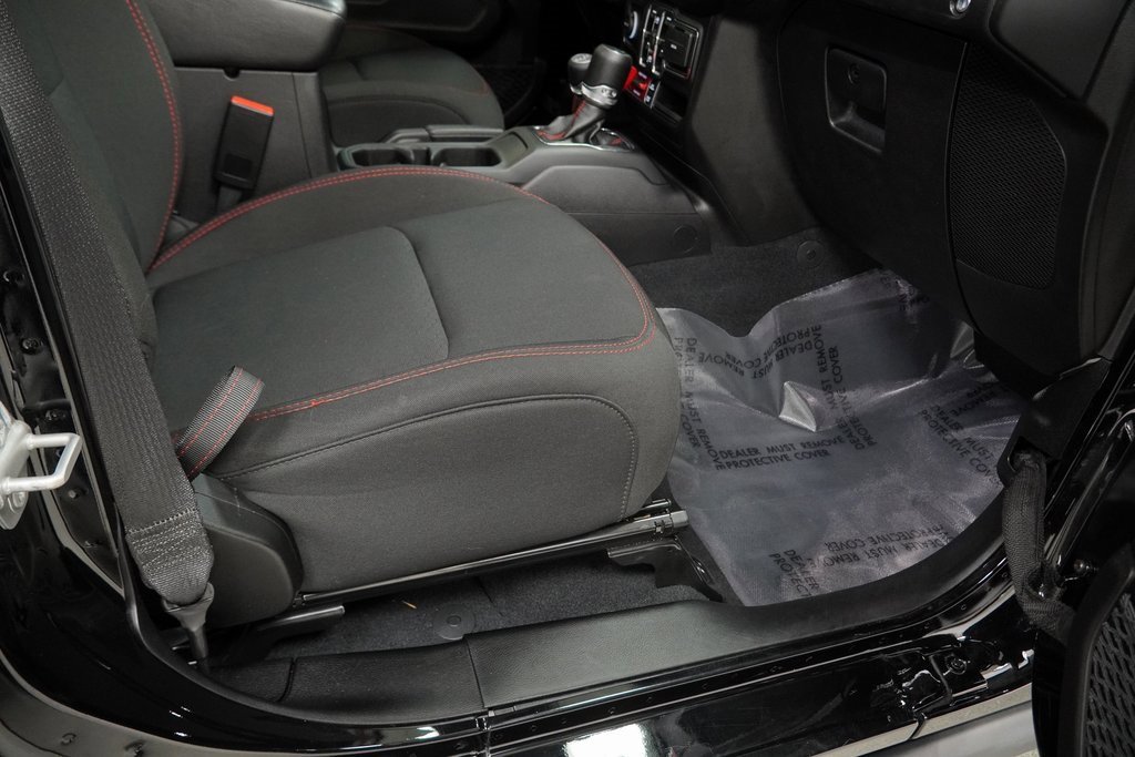 Certified 2022 Jeep Wrangler Unlimited Rubicon w/ Cold Weather Group image 46