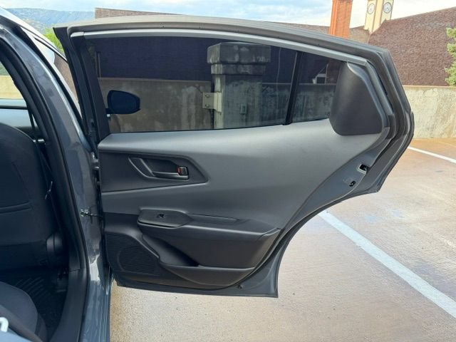 Used 2025 Toyota Prius LE FWD image 17