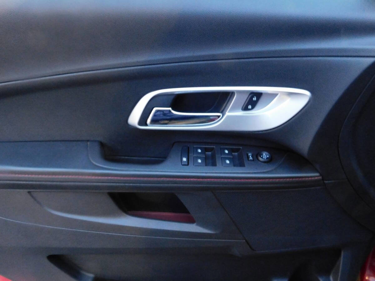 Used 2015 Chevrolet Equinox LT image 18