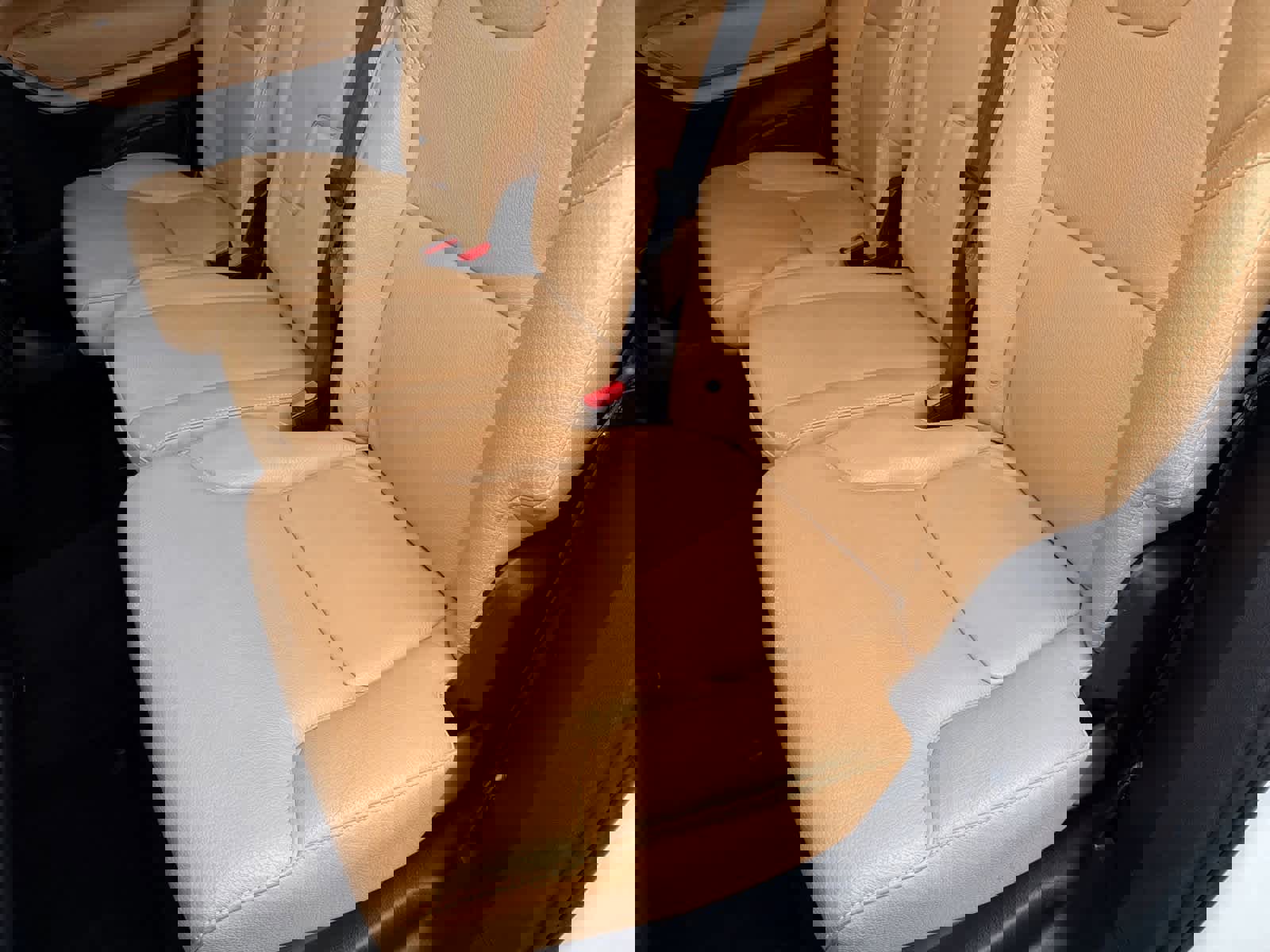 Used 2018 Volvo XC90 T6 Momentum w/ Convenience Package image 21