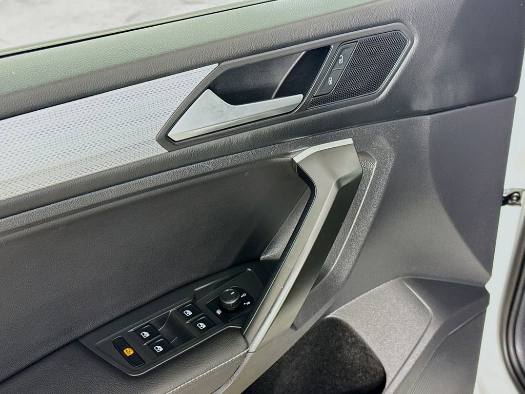 Used 2024 Volkswagen Tiguan S image 17