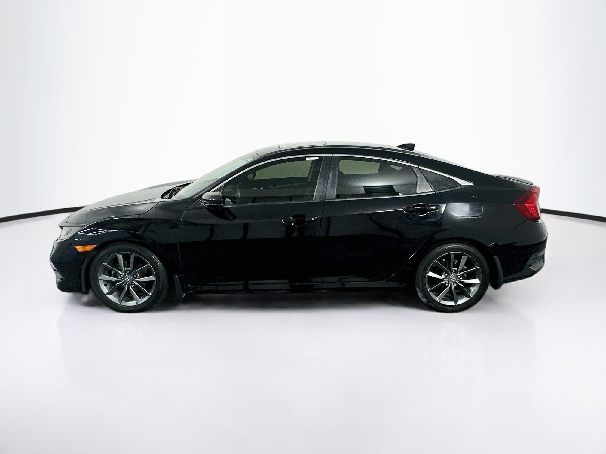 Used 2019 Honda Civic EX image 4