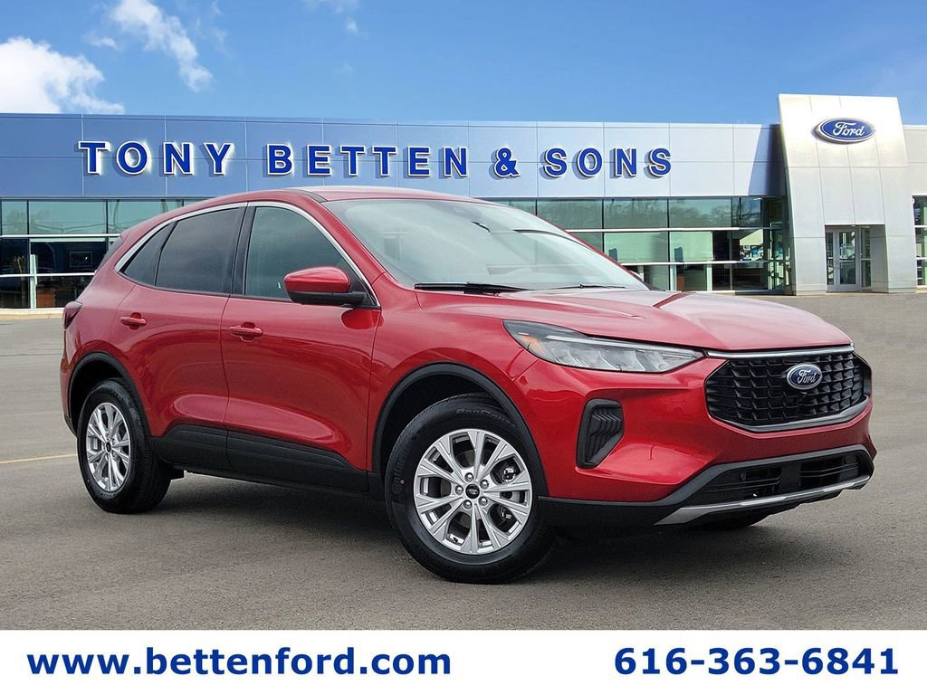 Used 2023 Ford Escape Active w/ Tech Pack #2 AWD/4WD image 1