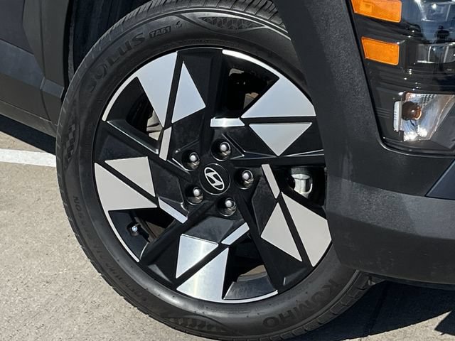 Used 2025 Hyundai Kona SEL AWD/4WD image 9