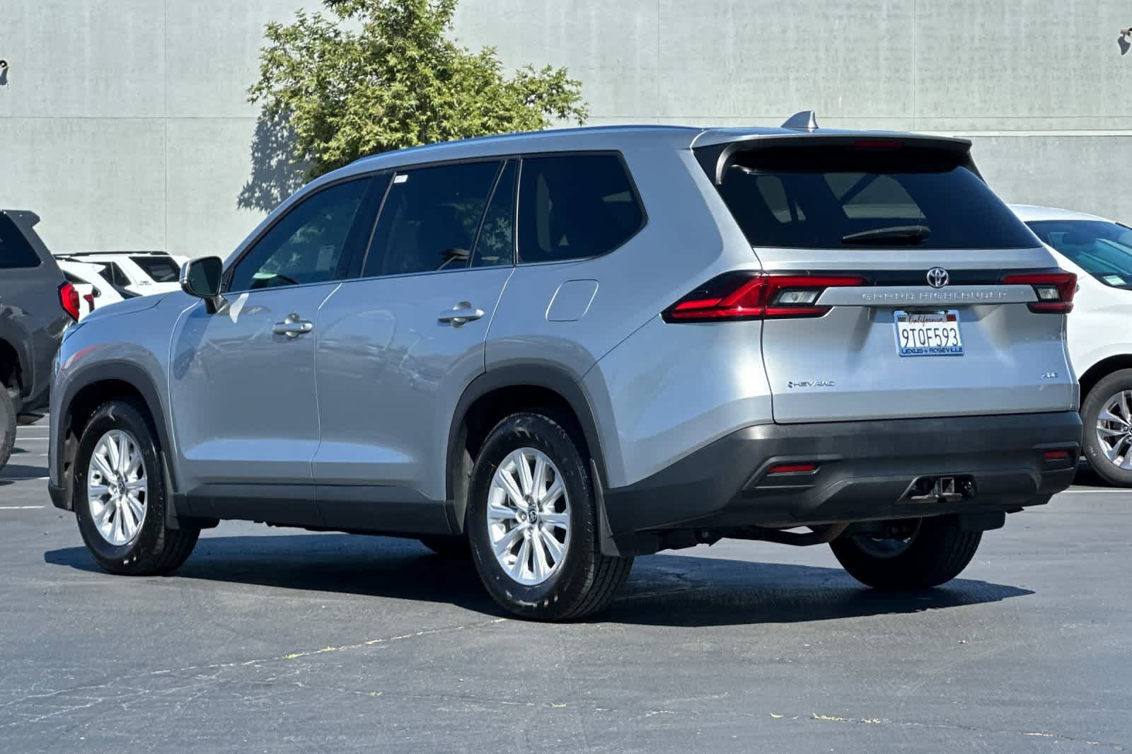 Used 2025 Toyota Grand Highlander AWD Hybrid image 7