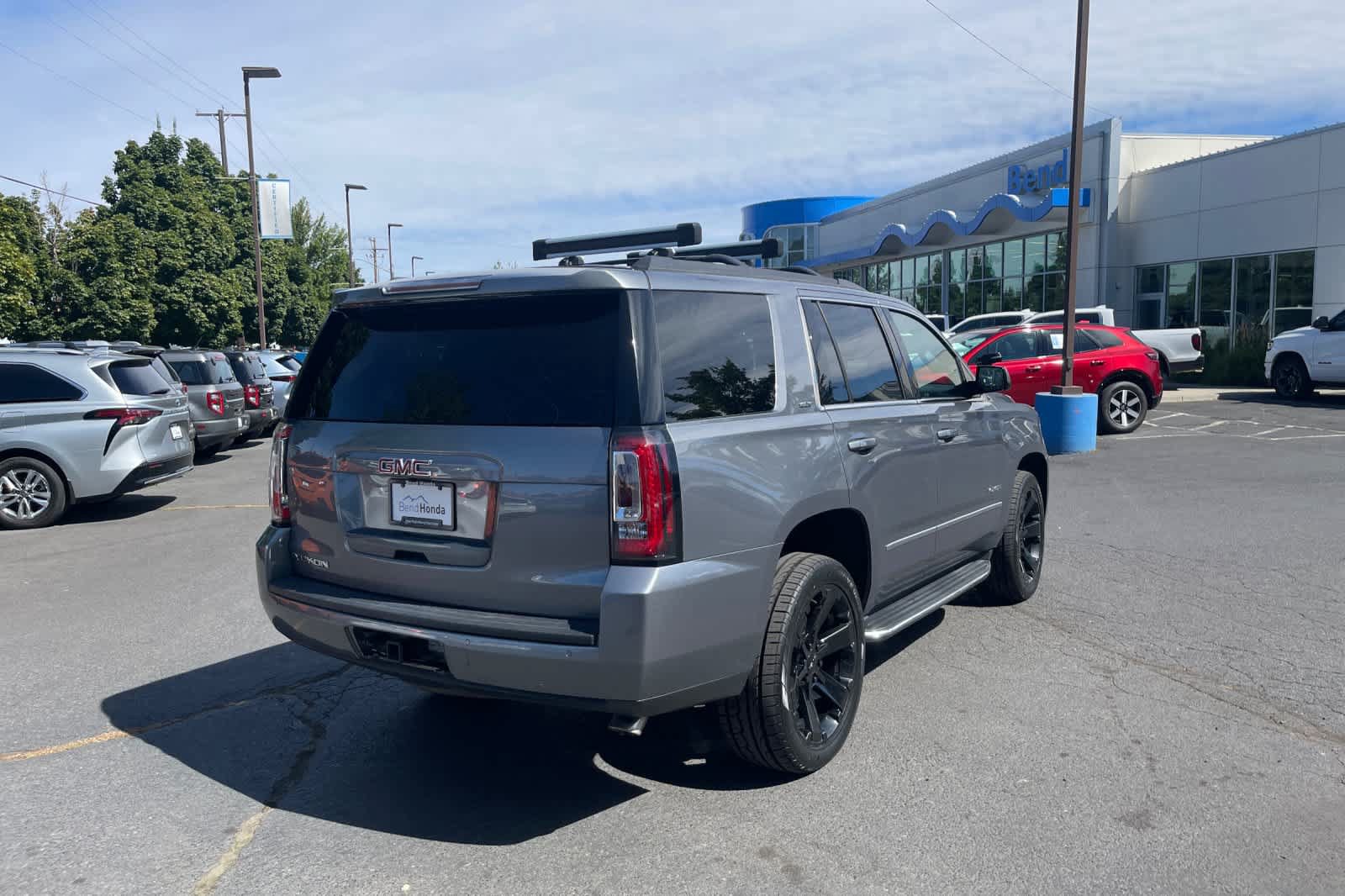 Used 2020 GMC Yukon SLT w/ Premium Edition AWD/4WD image 5