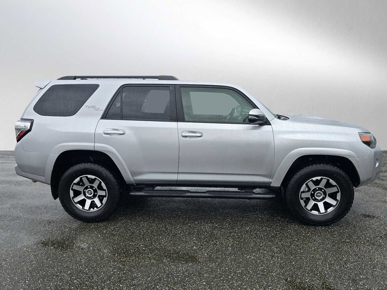 Certified 2023 Toyota 4Runner TRD Off-Road Premium w/ Moonroof Package image 2