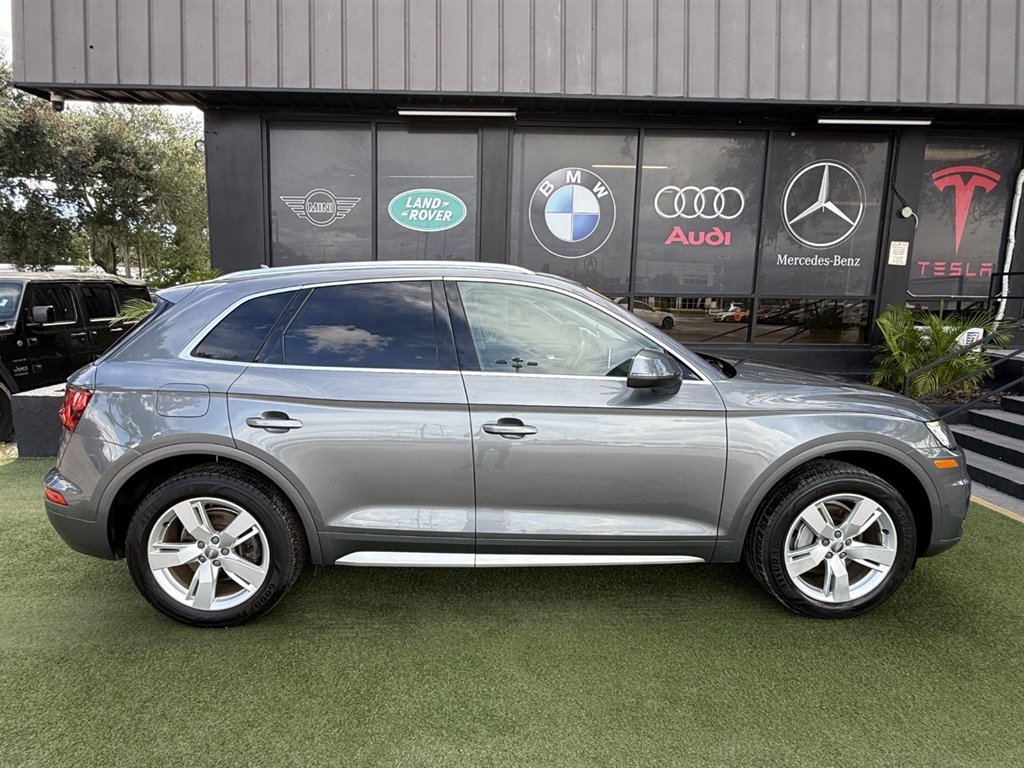 Used 2018 Audi Q5 2.0T Premium Plus w/ Premium Plus Package AWD/4WD image 8