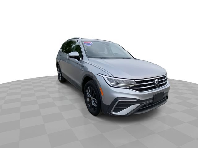 Used 2024 Volkswagen Tiguan SE FWD image 4