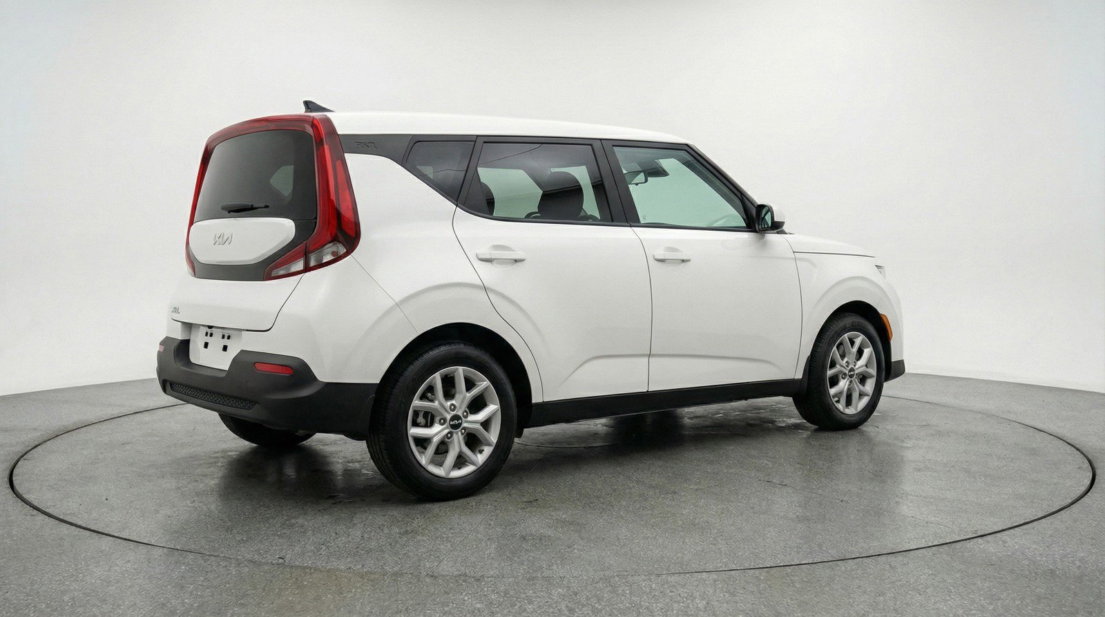 Used 2025 Kia Soul LX w/ LX Technology Package image 9