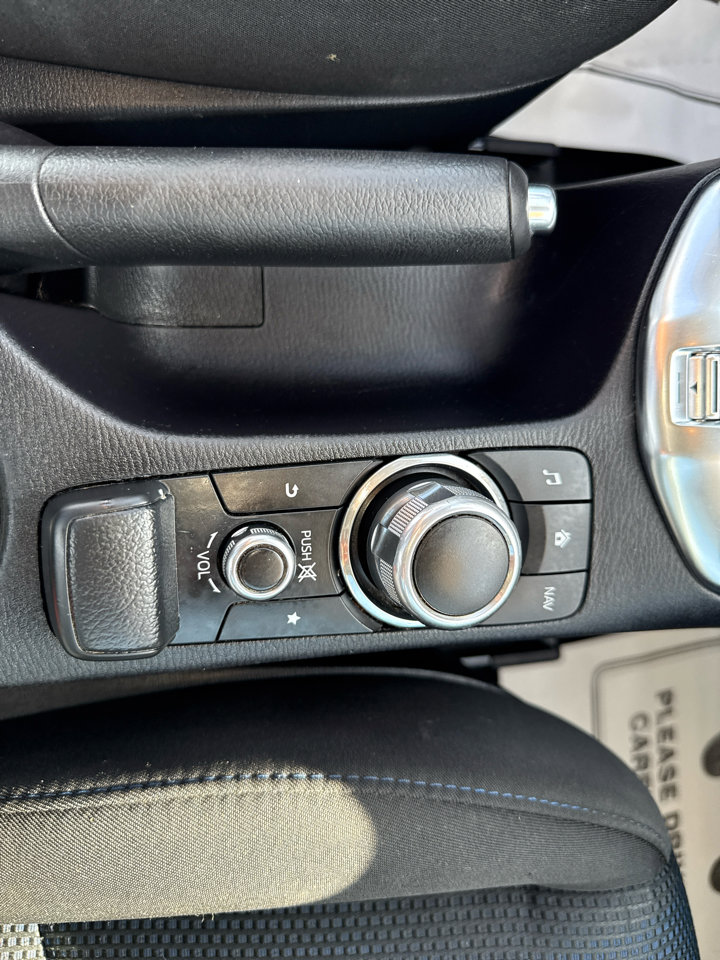 Used 2019 Toyota Yaris Sedan image 23