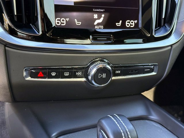 Used 2022 Volvo S60 B5 R-Design w/ Advanced Package AWD/4WD image 24