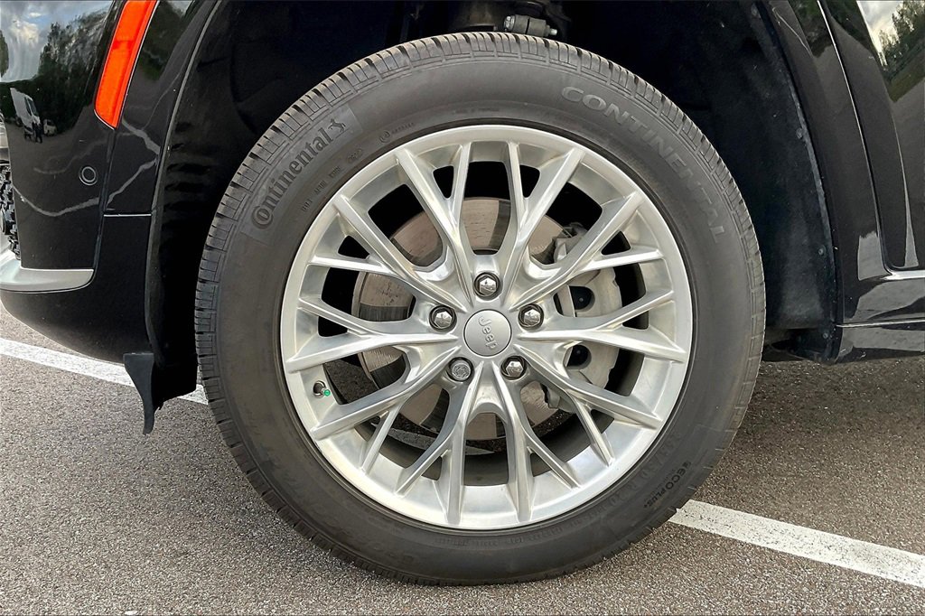 Used 2021 Jeep Grand Cherokee L Summit w/ Luxury Tech Group V image 8