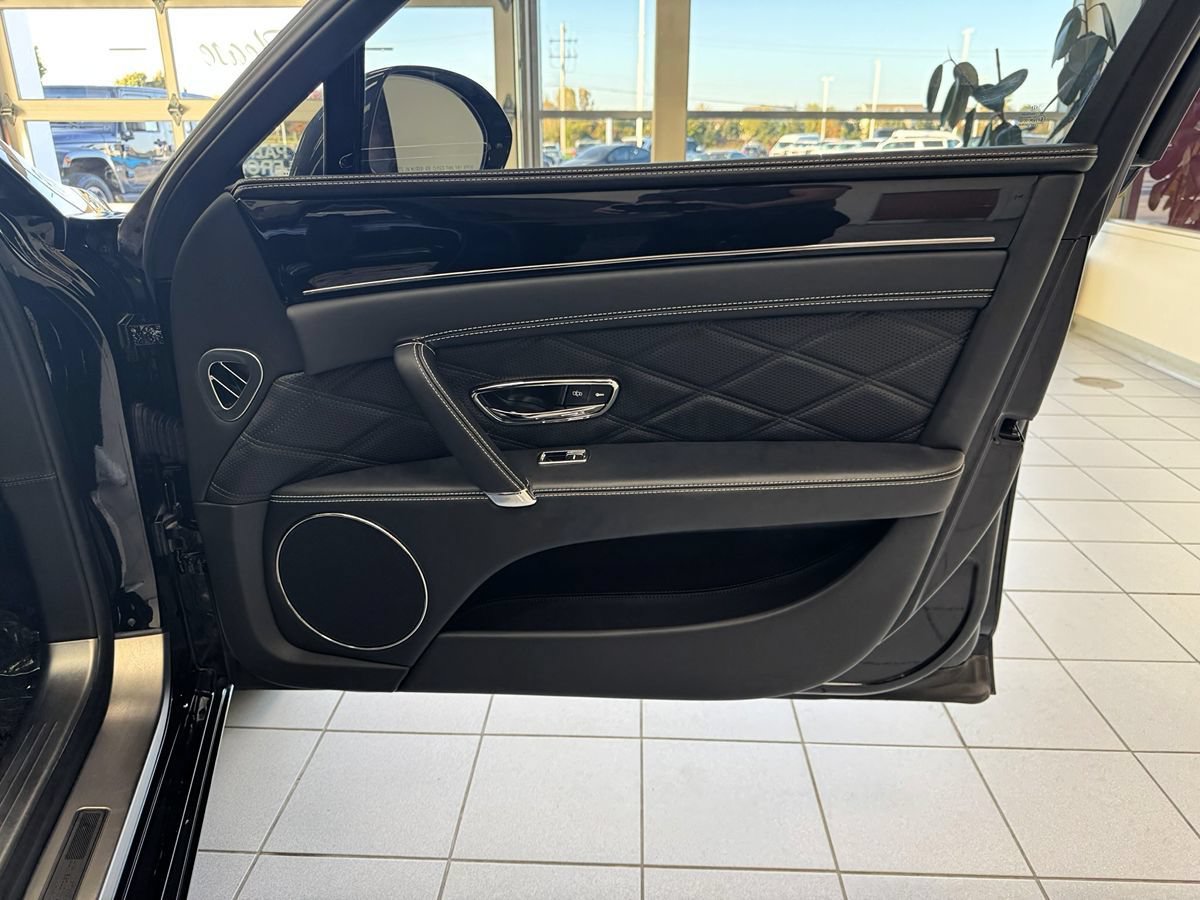 Used 2014 Bentley Flying Spur W12 AWD/4WD image 18