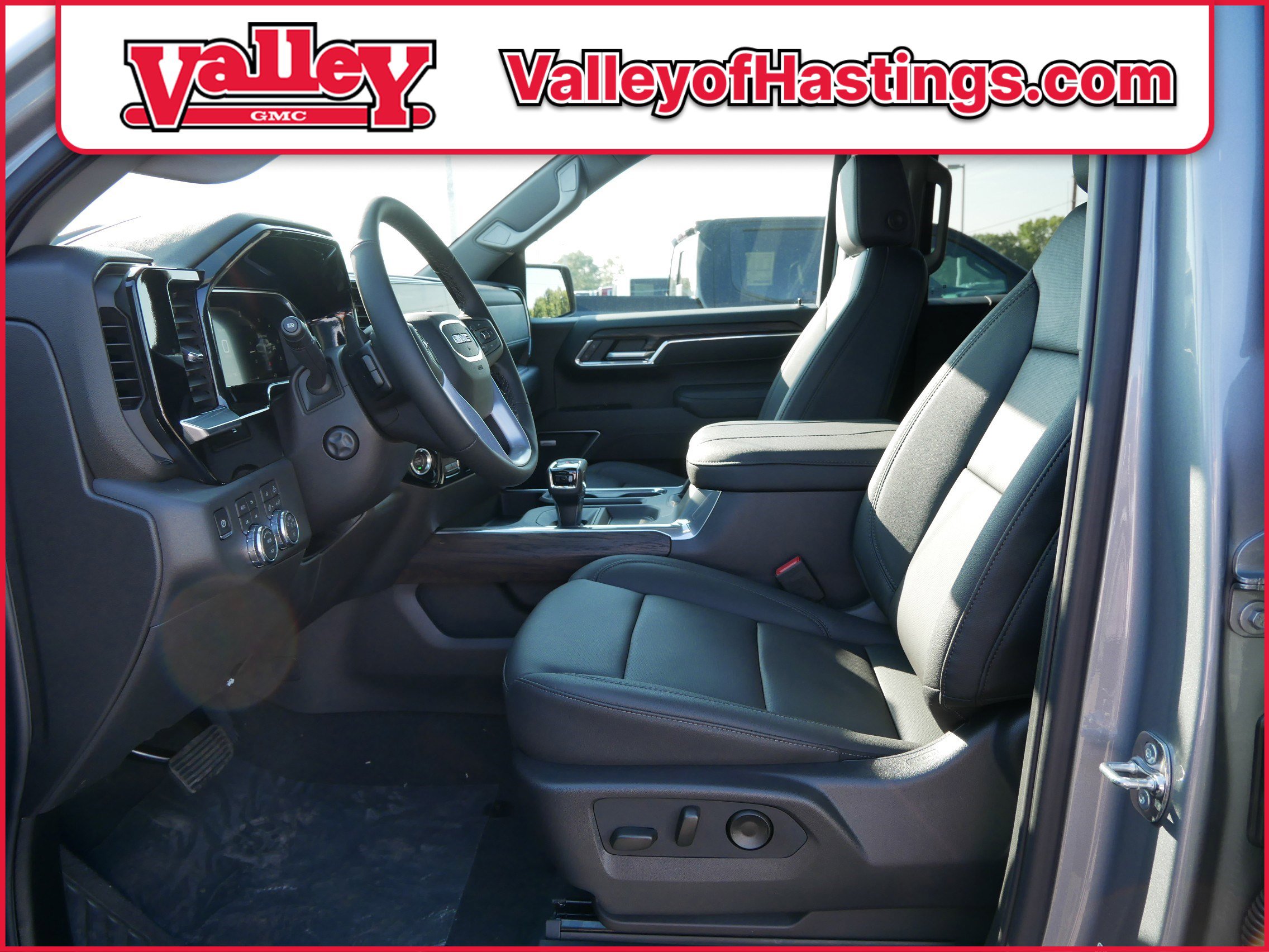 New 2026 GMC Sierra 1500 SLT w/ SLT Premium Plus Package image 7