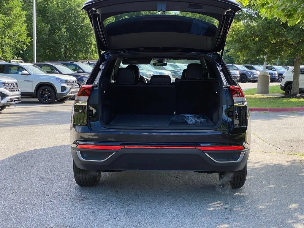 New 2026 Volkswagen Atlas Cross Sport SE AWD/4WD image 7
