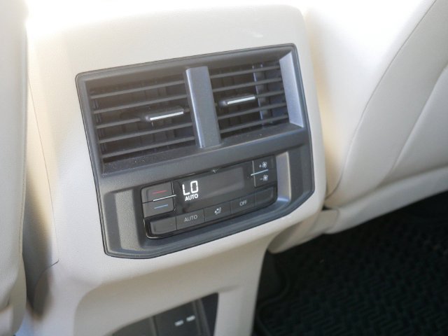 Certified 2023 Volkswagen Atlas SE w/ Panoramic Sunroof Package AWD/4WD image 25