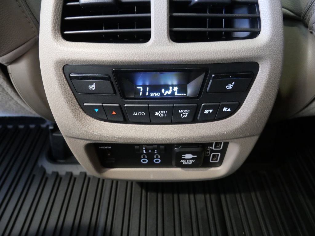 Used 2022 Honda Pilot Touring image 38