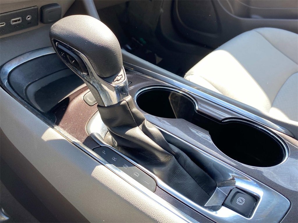 Used 2022 Chevrolet Malibu LT image 22