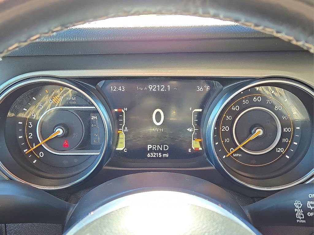 Used 2020 Jeep Wrangler Unlimited Sahara image 24