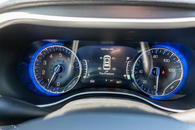 New 2027 Chrysler Pacifica Select FWD image 17