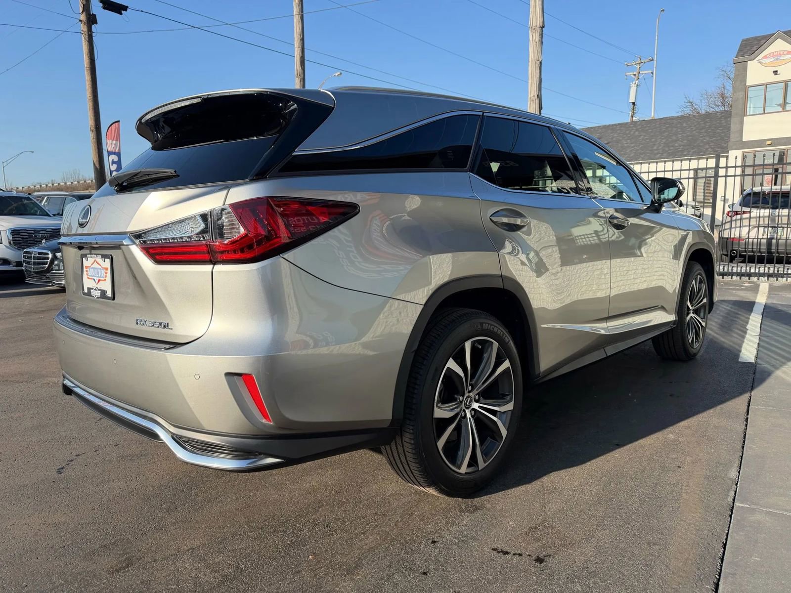 Used 2020 Lexus RX 350L Premium w/ Premium Package image 11