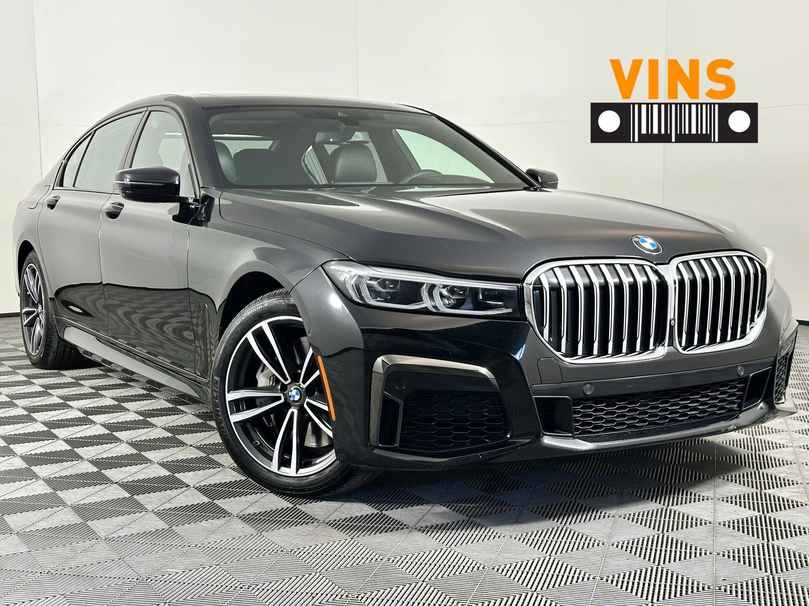 Used 2021 BMW 750i xDrive w/ Luxury Rear Seating Package image 1
