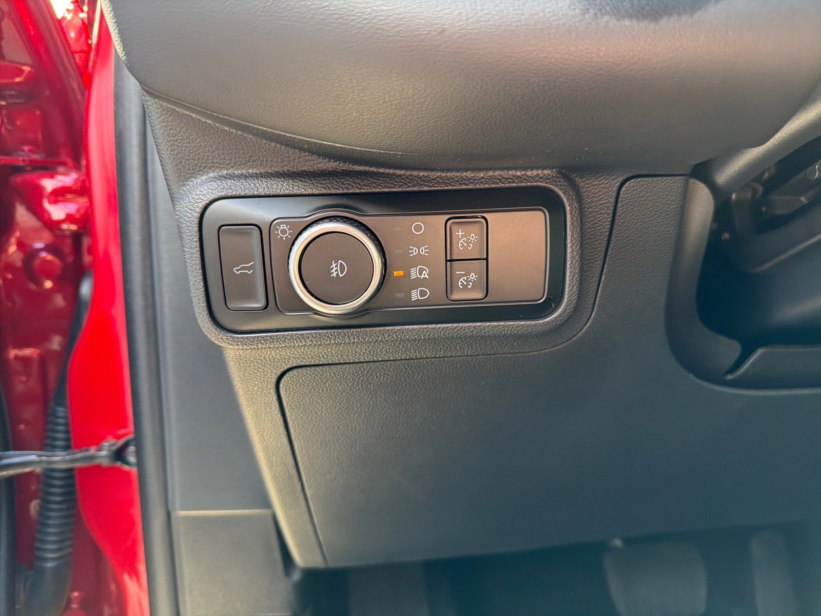 Used 2025 Ford Explorer ST-Line w/ ST-Line Street Pack image 11