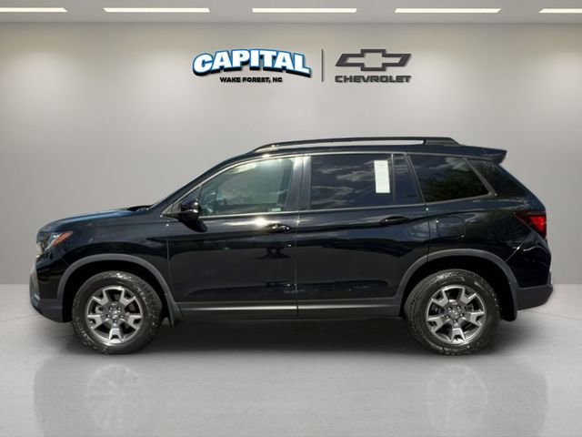 Used 2023 Honda Passport TrailSport image 3