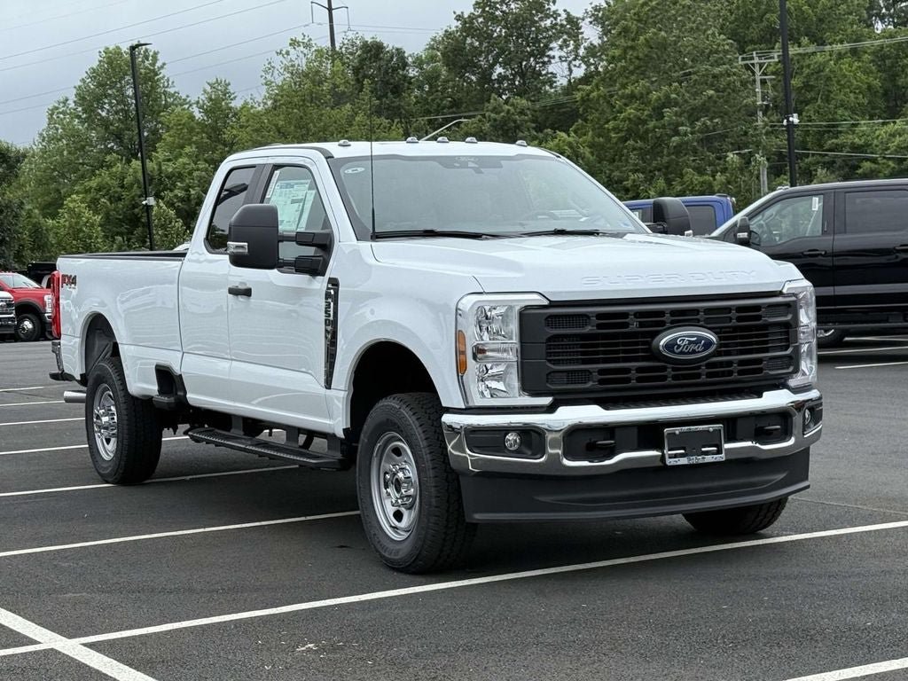 New 2026 Ford F350 XL w/ FX4 Off-Road Package