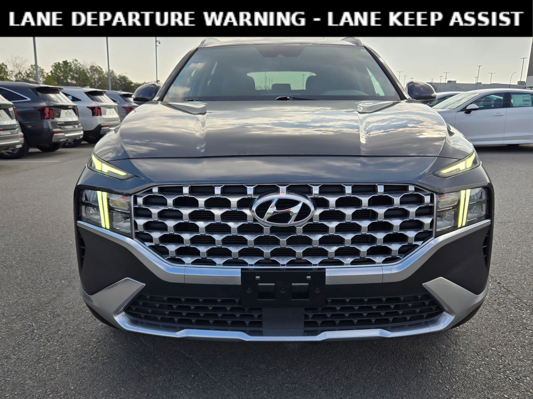 Used 2021 Hyundai Santa Fe SEL w/ Convenience Package image 2