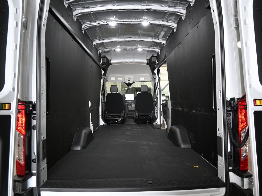 New 2025 Ford E-Transit 148 High Roof Extended w/ Load Area Protection Package RWD image 20