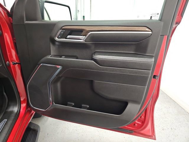 Used 2023 Chevrolet Silverado 1500 RST AWD/4WD image 33